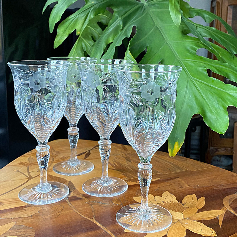 Steven Williams (Royal Brierly), set of Six Intaglio Cut Water Glasses