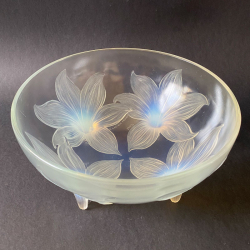 Rene Lalique Clear and Opalescent Glass Bowl 'Lys'