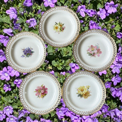 KPM Berlin Porcelain Set of Six Dessert Plates...