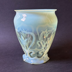 Arts and Crafts Vaseline Glass Ceiling Pendant Lamp with Tulip Pattern